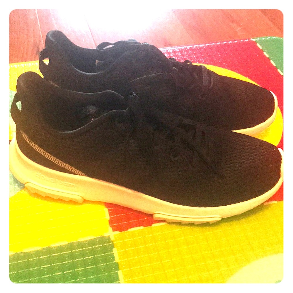 Adidas womens cloudfoam sneakers